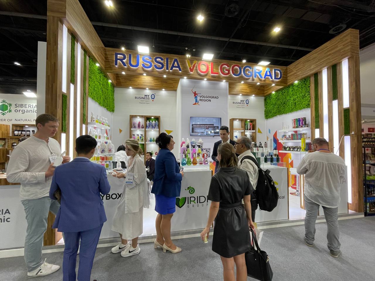 Волгоградские предприятия представили свою продукцию на выставке в ОАЭ